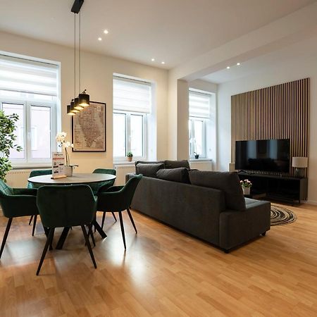 Experience Fresh Comfort In Our Brand-New Apartment In Vienna'S 17Th District Exterior foto